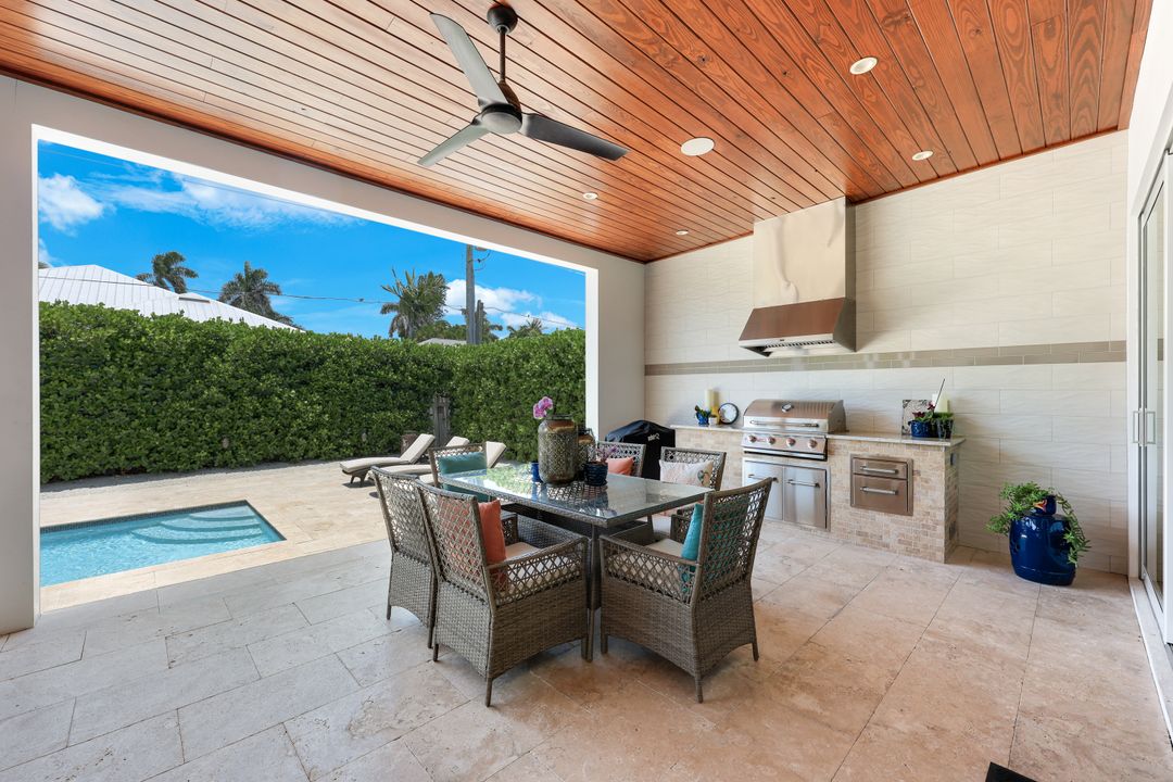 1167 22nd Ave N, Naples, FL 34103