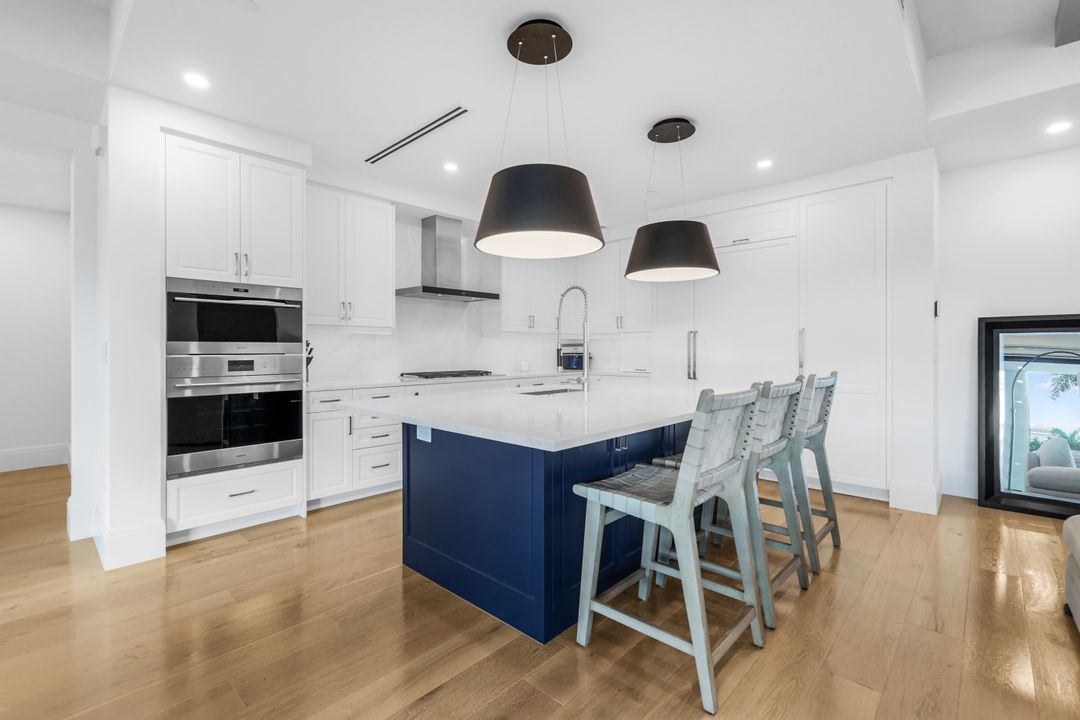 1130 3rd Ave S, Naples, FL 34102