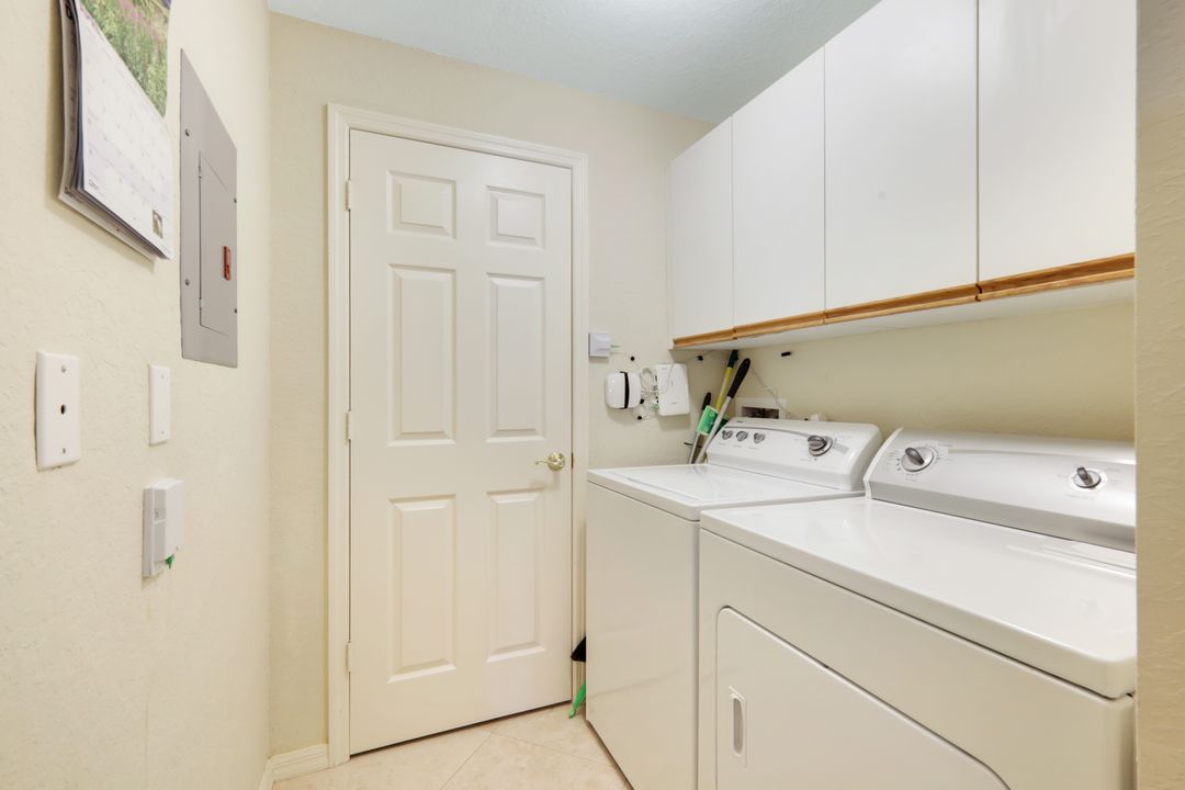 823 Tanbark Dr #103, Naples, FL 34108
