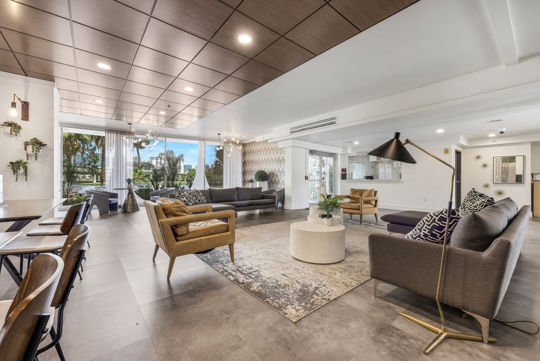 20 W Lucerne Cir #116, Orlando, FL 32801