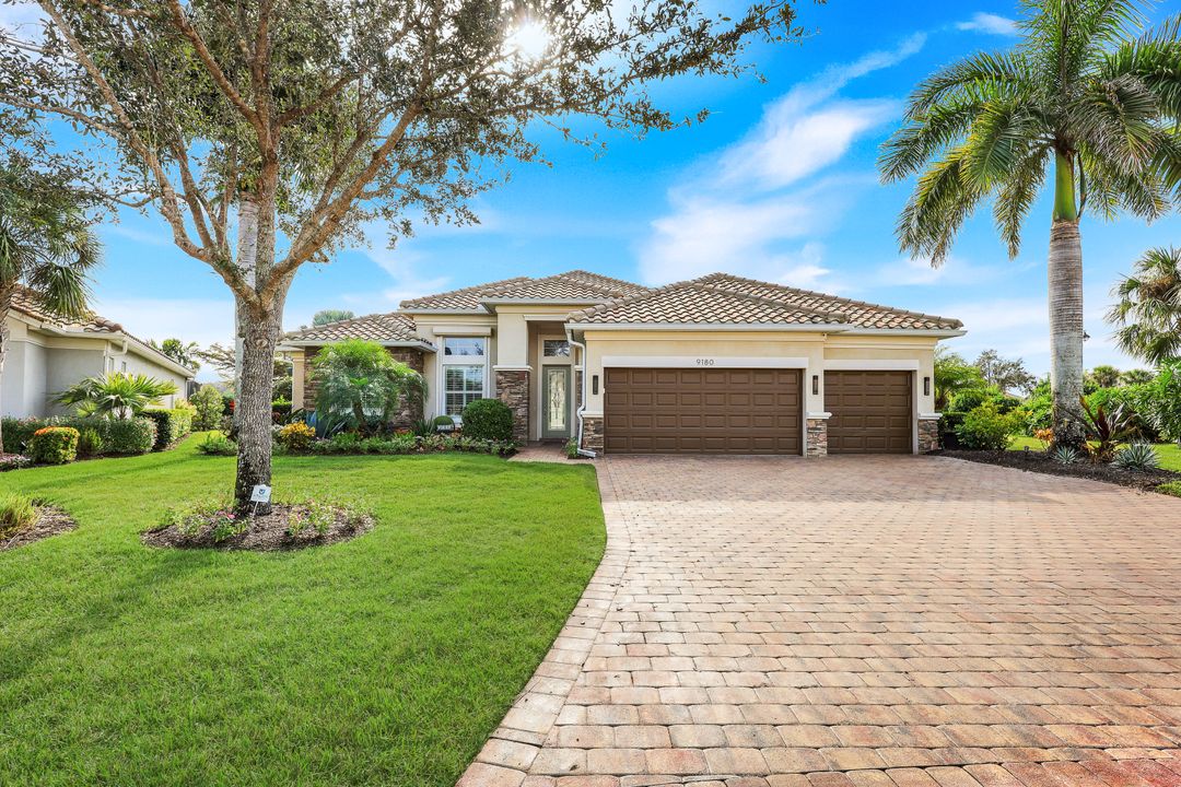 9180 Ores Cir, Naples, FL 34120