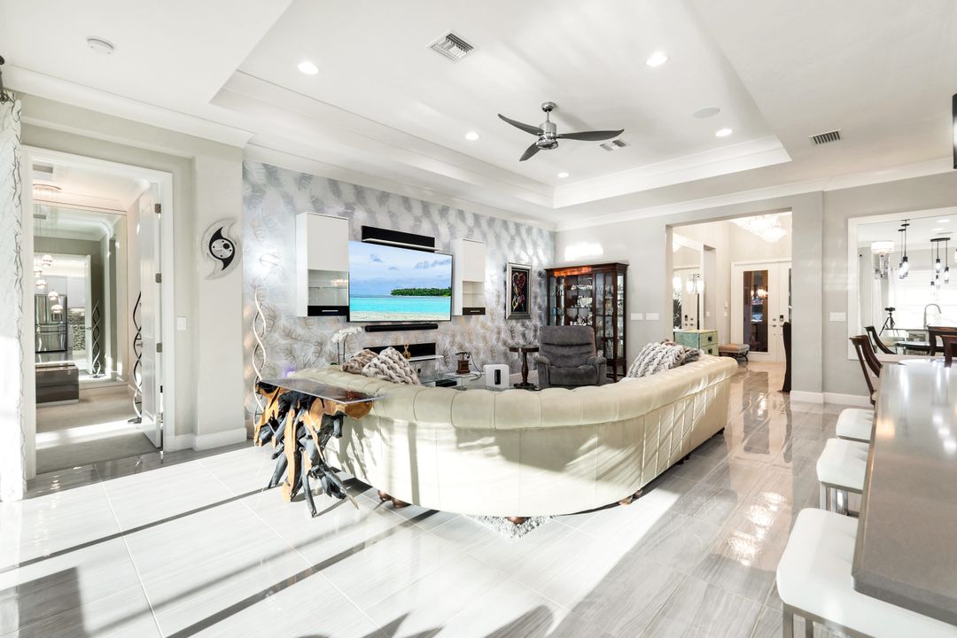 28560 Twain Dr, Bonita Springs, FL 34135