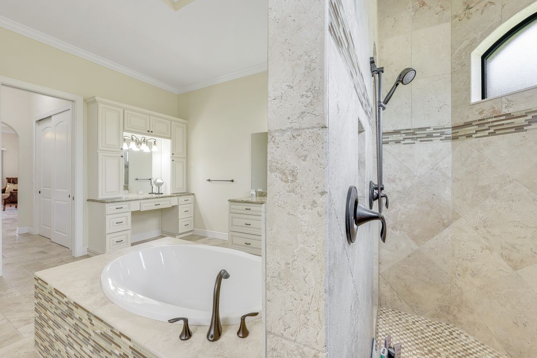 5858 Harbour Preserve Cir, Cape Coral, FL 33914