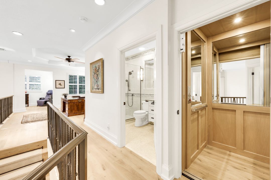 6777 Southern Oak Ct, Naples, FL 34109