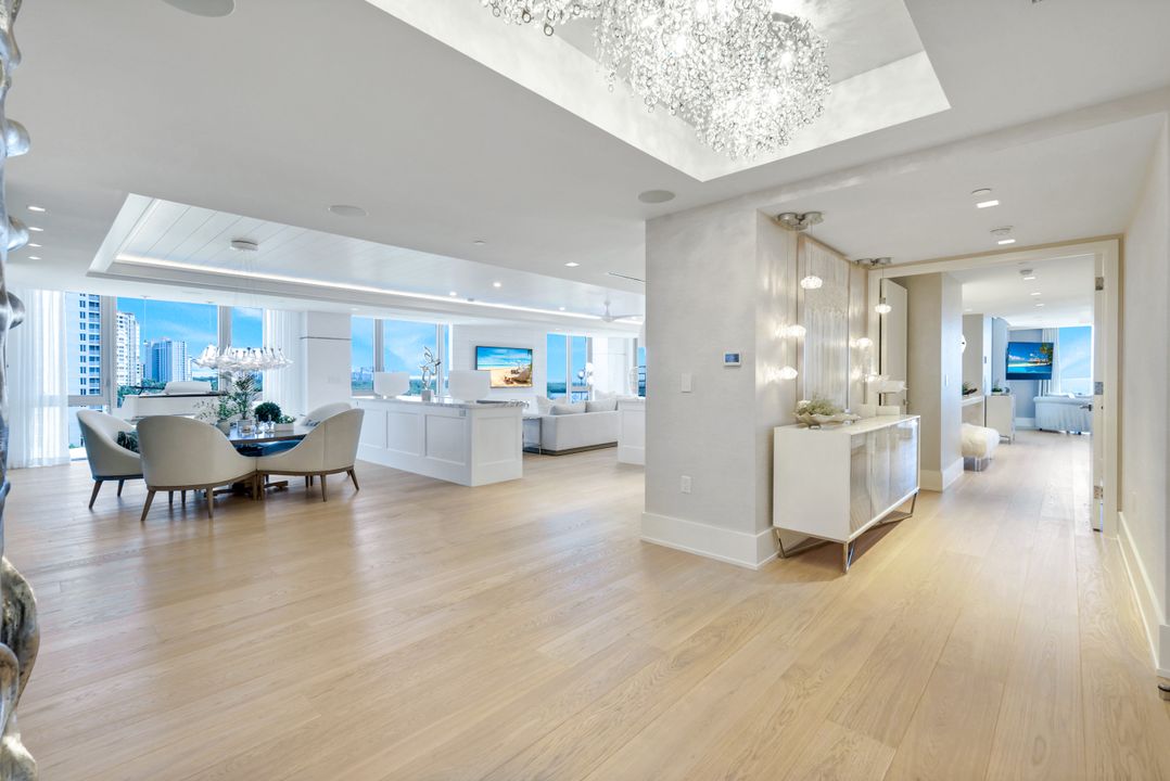 6897 Grenadier Blvd #601, Naples, FL 34108