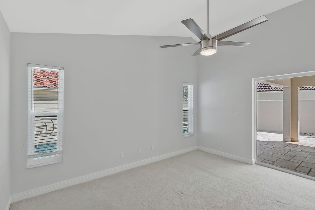 11054 Linnet Ln, Naples, FL 34119