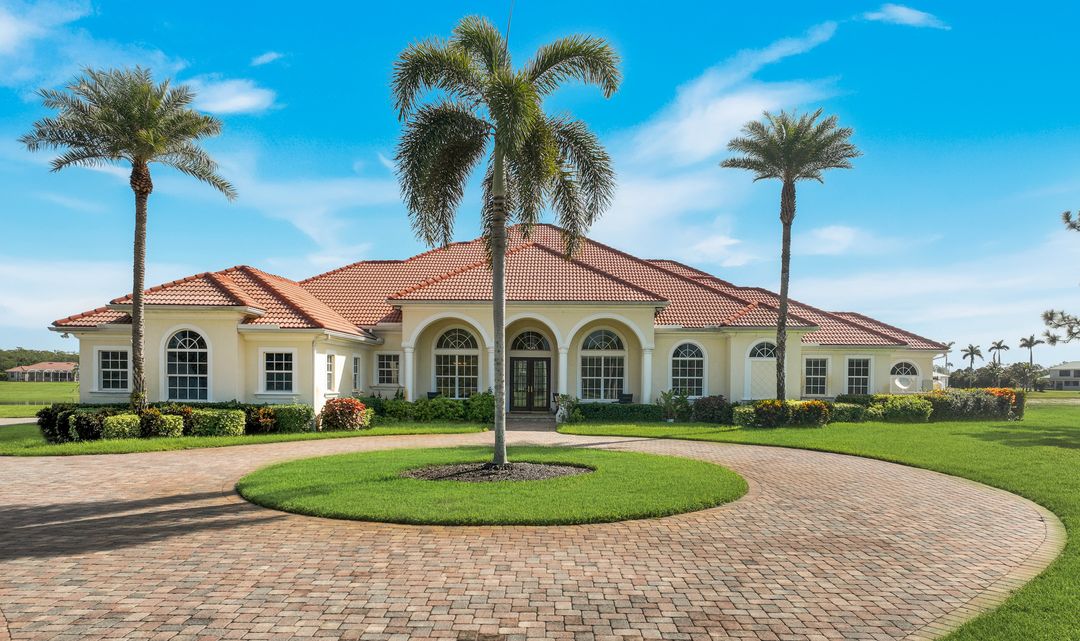 20301 Barefoot Ski Blvd, Estero, FL 33928