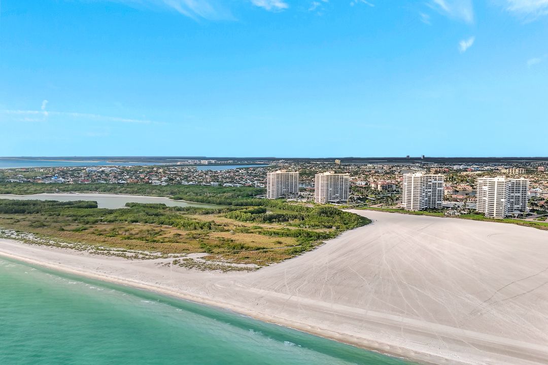 320 Seaview Ct #305, Marco Island, FL 34145