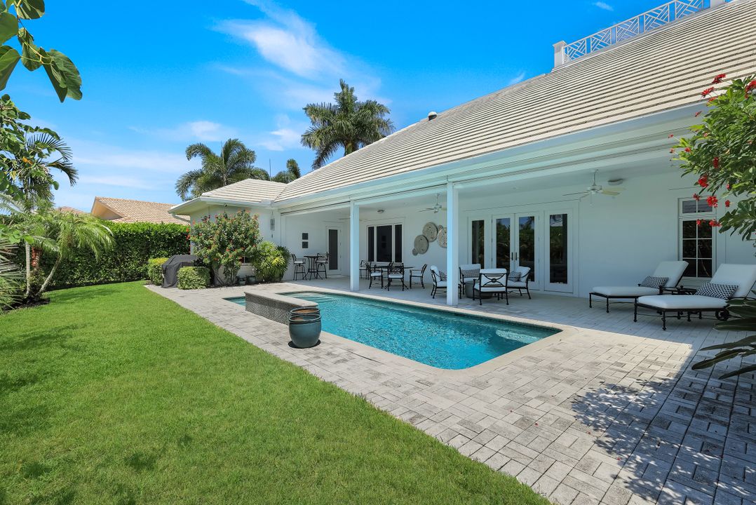 524 Turtle Hatch Ln, Naples, FL 34103