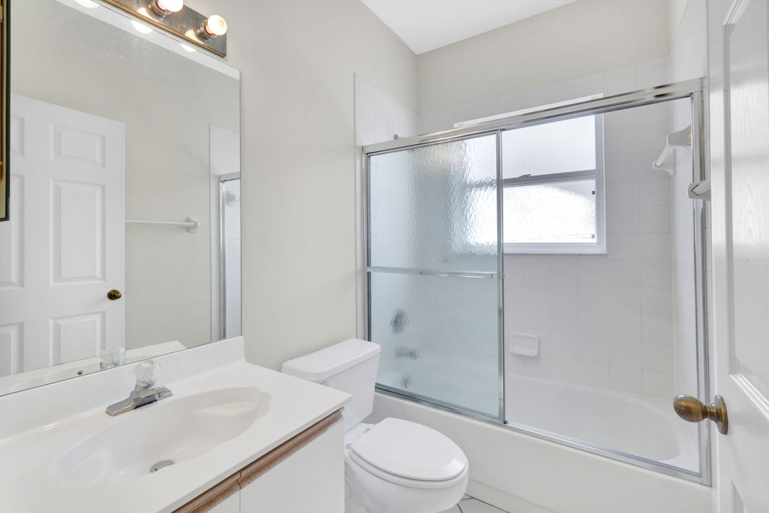 326 Bradstrom Cir # F-204, Naples, FL 34113