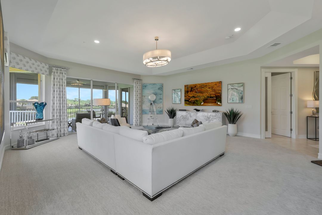 1855 Les Chateaux Blvd #201, Naples, FL 34109