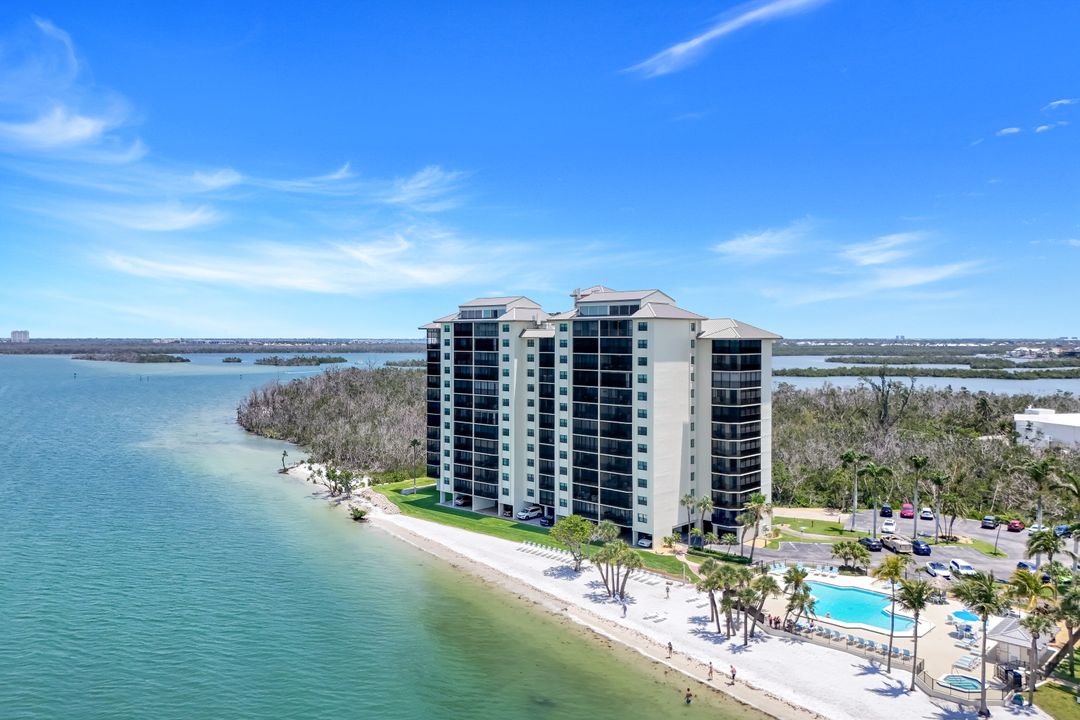 17080 Harbour Pointe Dr #12B, Fort Myers, FL 33908