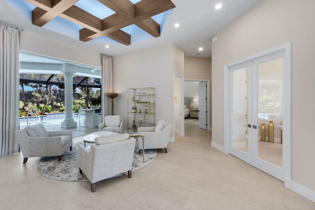 260 Cheshire Way, Naples, FL 34110