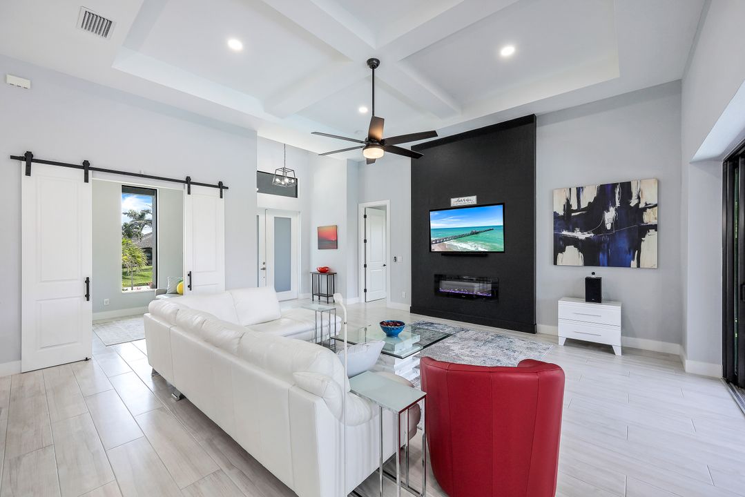 2709 SW 42nd Ln, Cape Coral, FL 33914