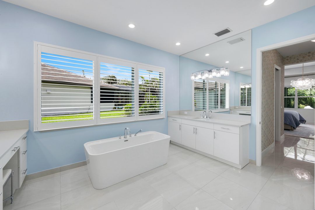 12063 Azalea Wy, Naples, FL 34120