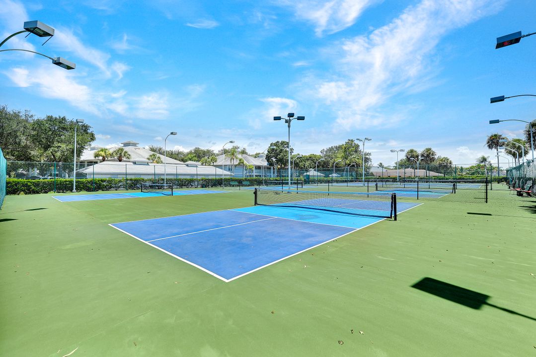 800 Misty Pines Cir #H205, Naples, FL 34105