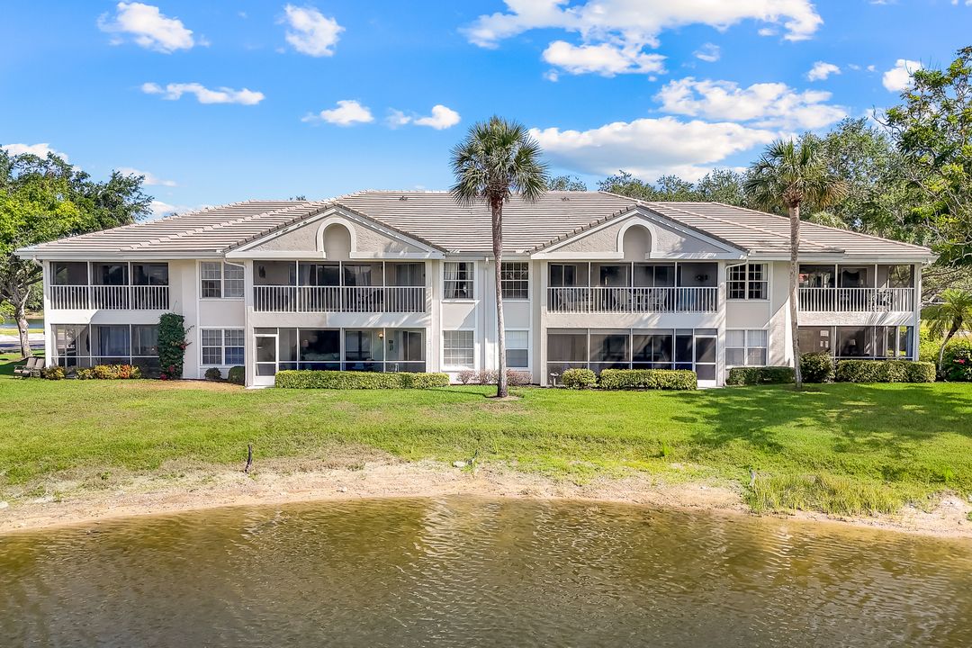 6260 Bellerive Ave #402, Naples, FL 34119