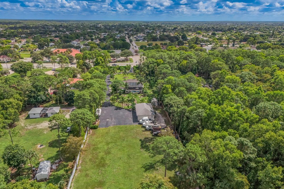 2061 Santa Barbara Blvd, Naples, FL 34116