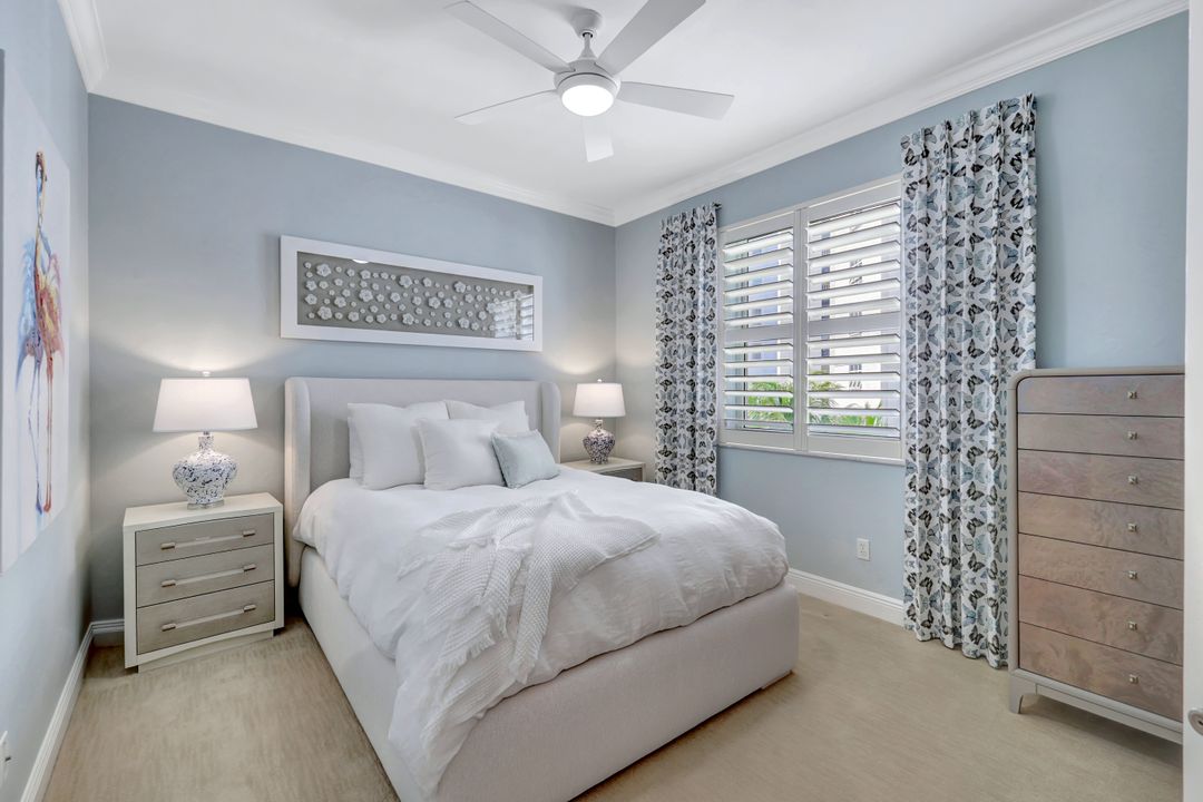 410 Flagship Dr #501, Naples, FL 34108