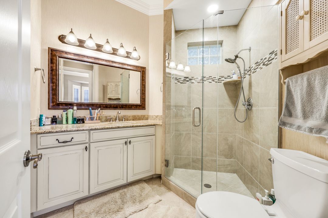 795 Bentwater Cir #204, Naples, FL 34108