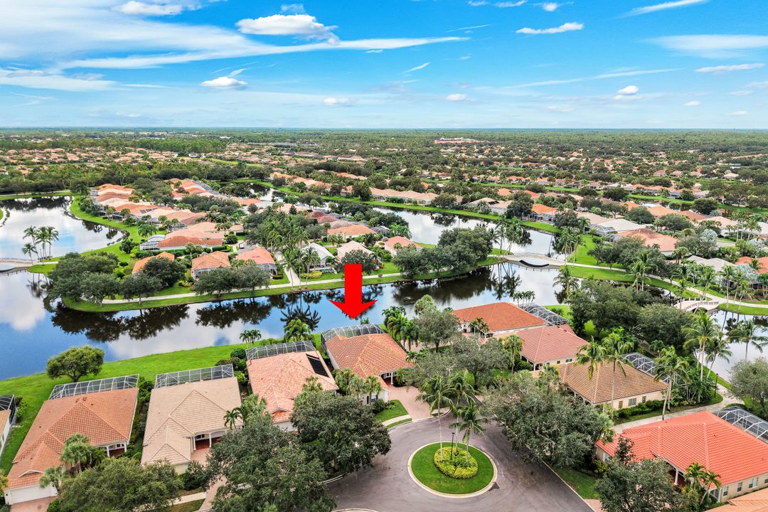 4362 Queen Elizabeth Way, Naples, FL 34119
