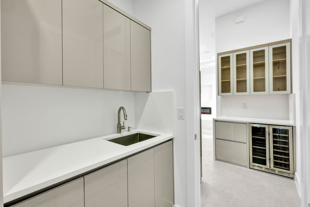 1901 NW 27th St, Cape Coral, FL 33993