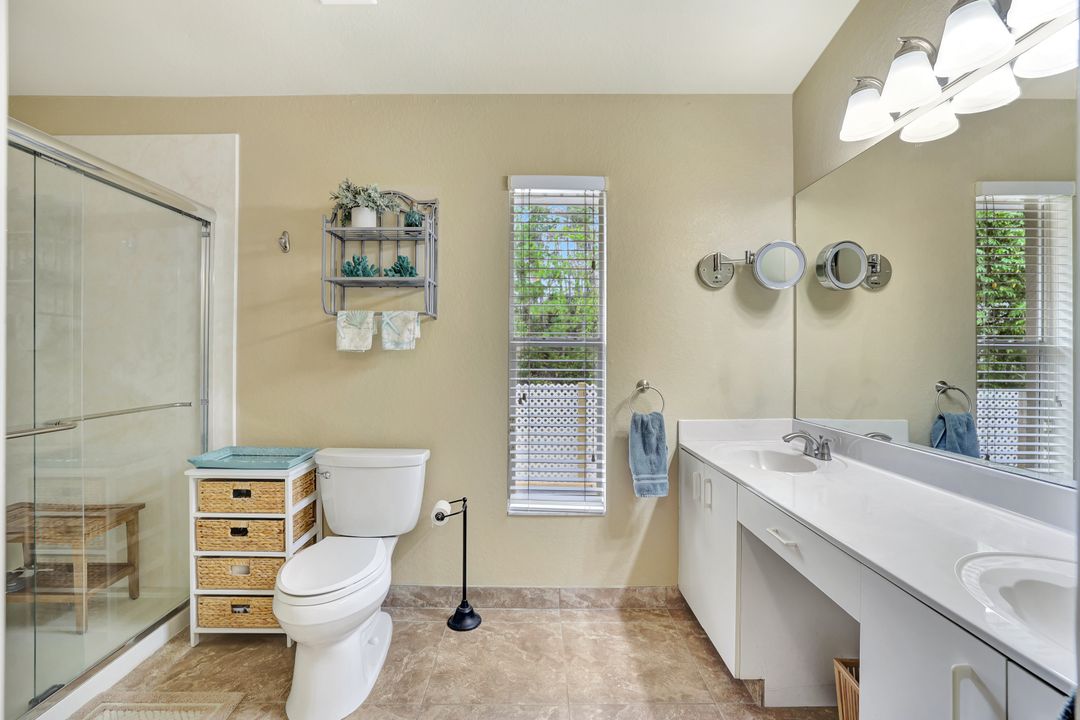 660 20th St SE, Naples, FL 34117