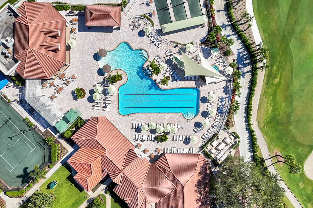 8241 Parkstone Pl #203, Naples, FL 34120