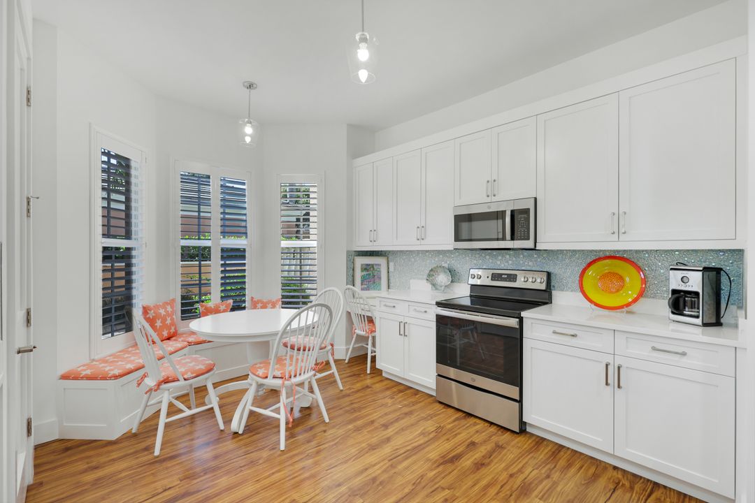 510 Via Veneto #102, Naples, FL 34108