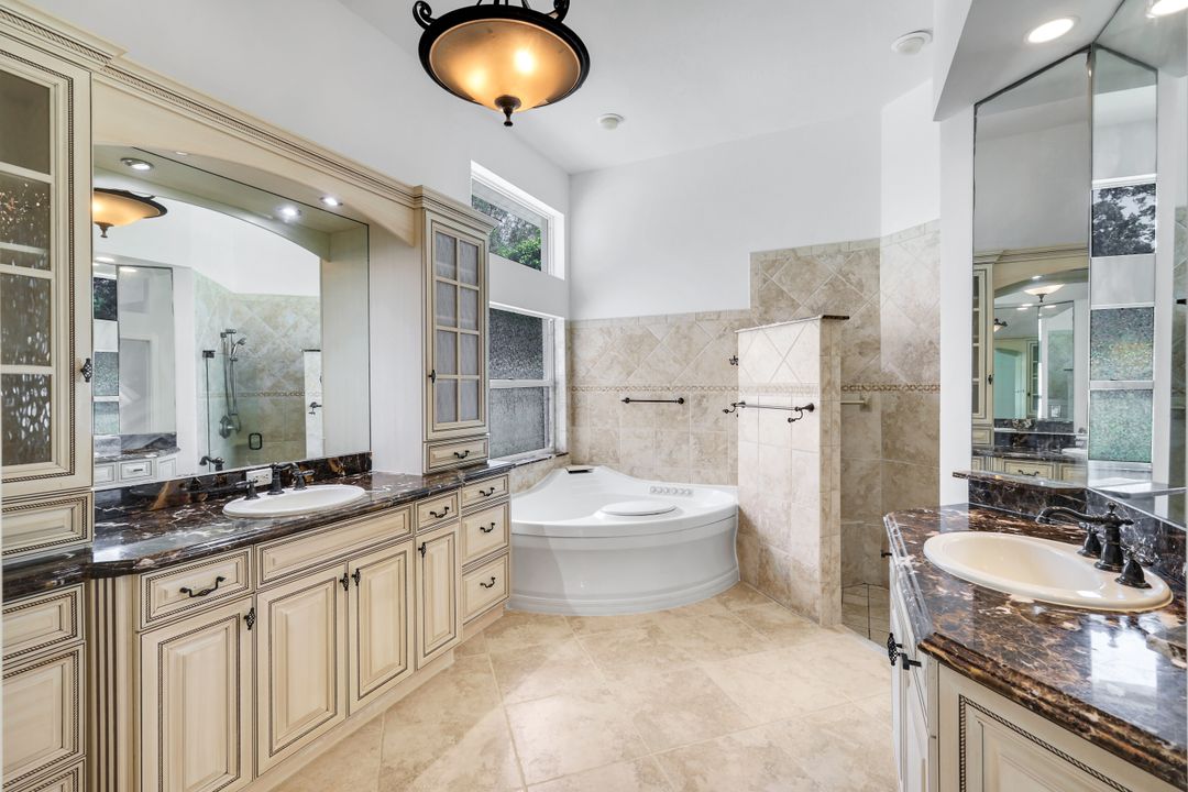11460 Persimmon Ct, Fort Myers, FL 33913