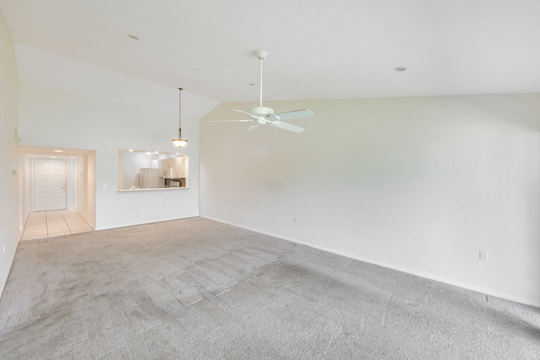 1228 Commonwealth Cir #203, Naples, FL 34116