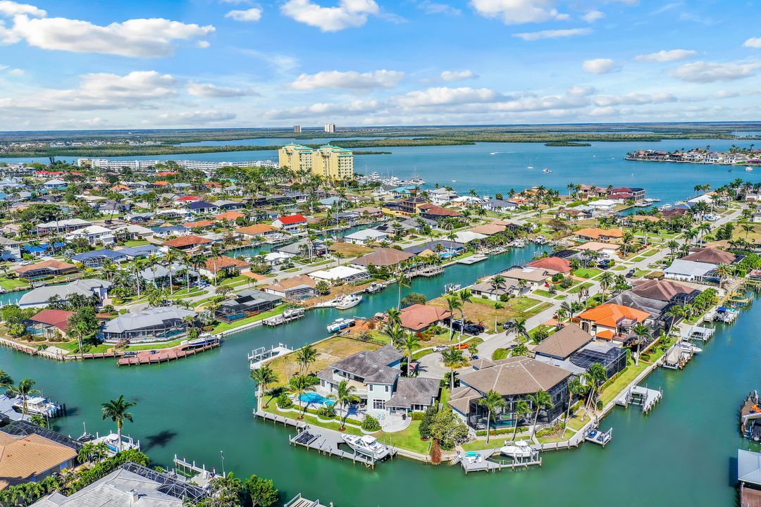 813 Magnolia Ct, Marco Island, FL 34145