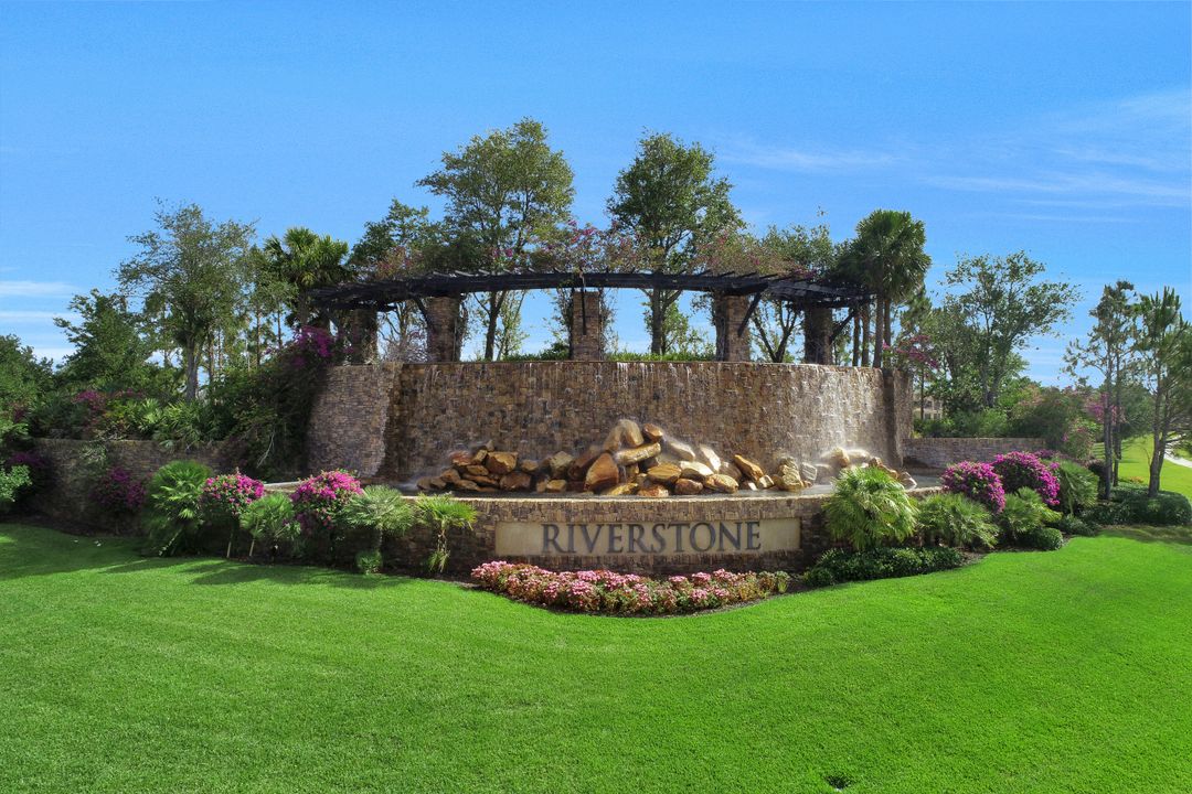 3430 Tigris Ln, Naples, FL 34119