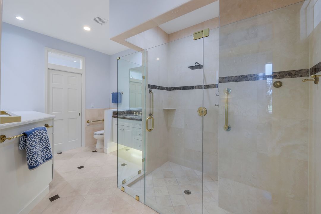 3570 Creekview Dr, Bonita Springs, FL 34134