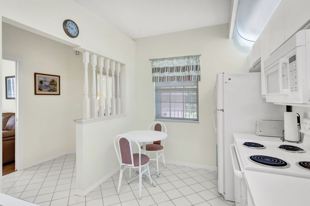 326 Bradstrom Cir # F-204, Naples, FL 34113