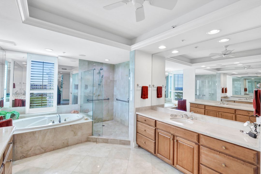 285 Grande Way #1601, Naples, FL 34110