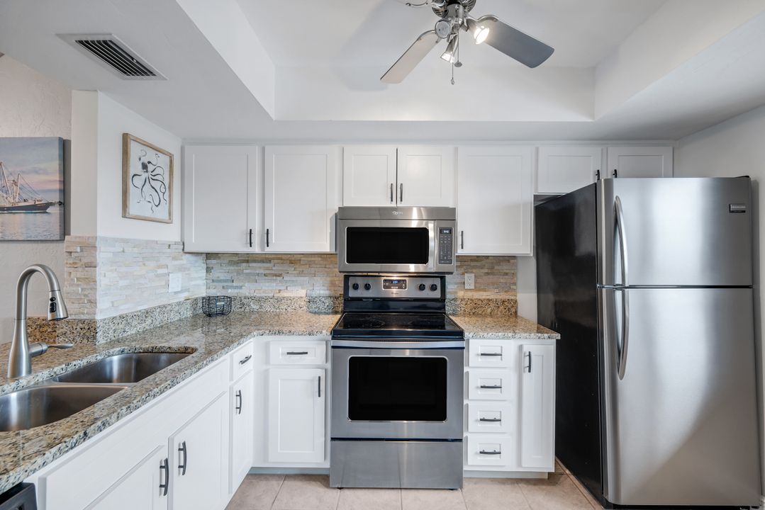 894 Buttonwood Dr #221, Fort Myers Beach, FL 33931