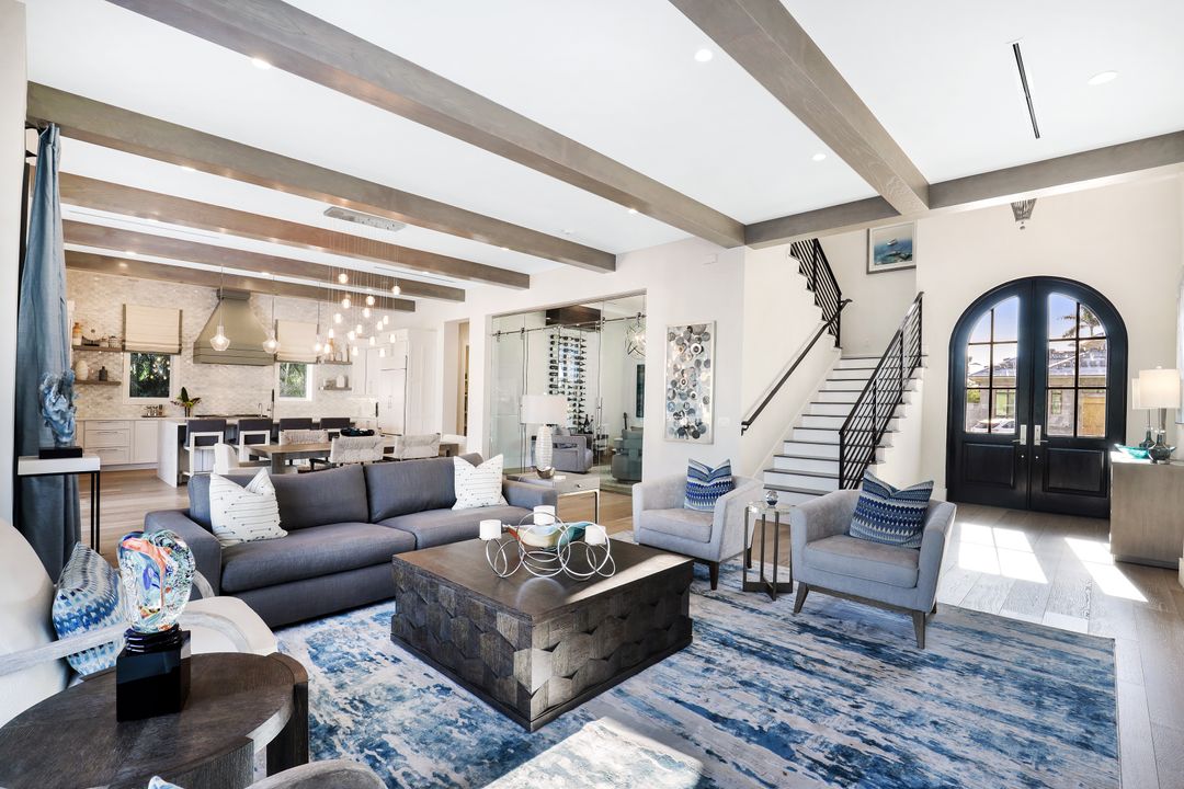 1501 Bluefin Ct, Naples, FL 34102