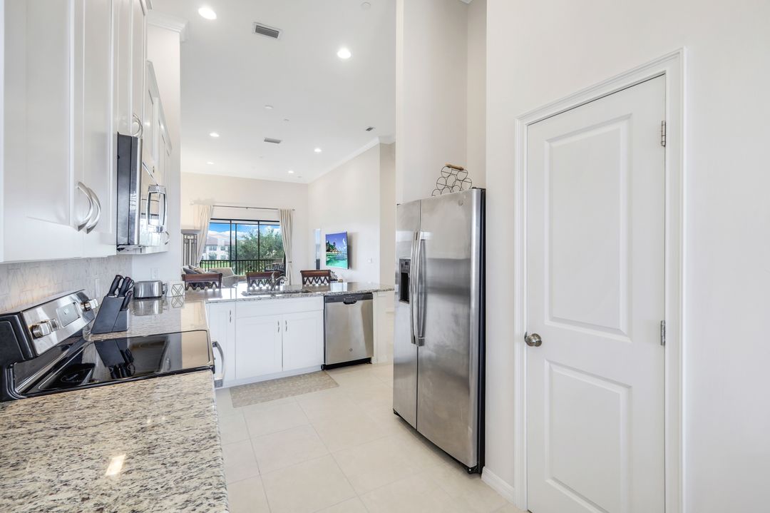 9386 Pocida Ct #202, Naples, FL 34119