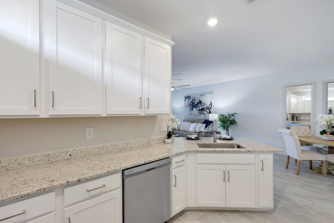 14014 Pine Lodge Ln, Fort Myers, FL 33913