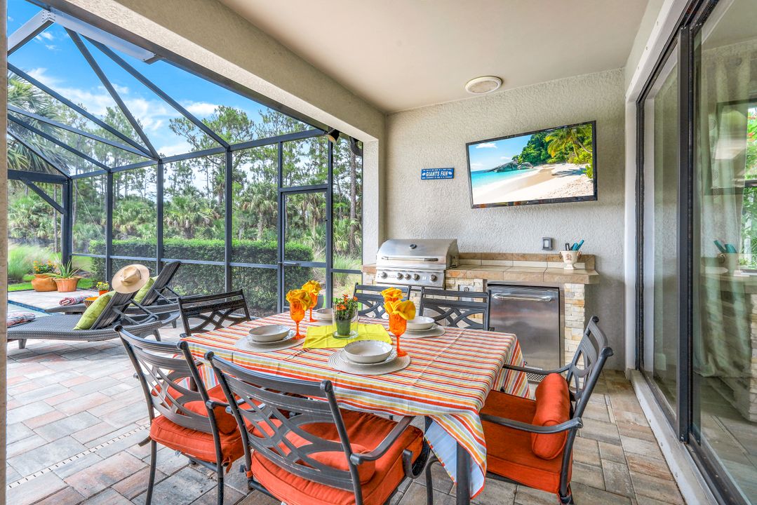 9437 Whooping Crane Wy, Naples, FL 34120