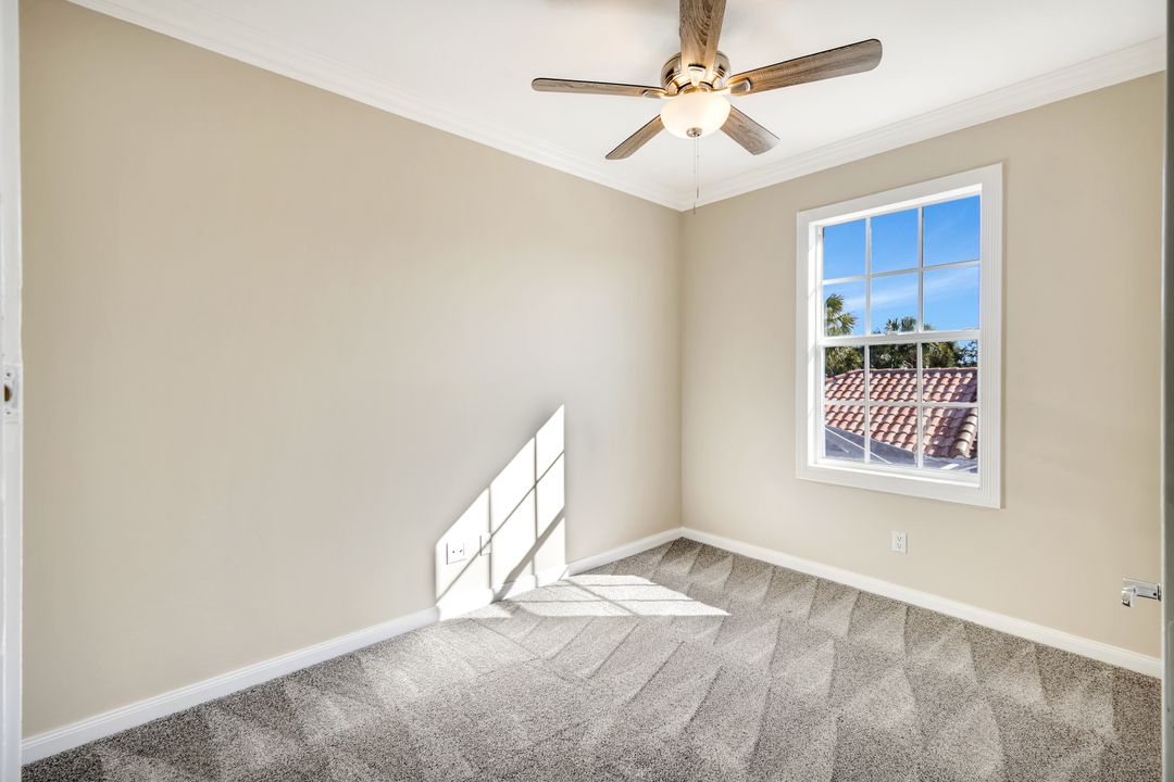 6210 Towncenter Cir, Naples, FL 34119