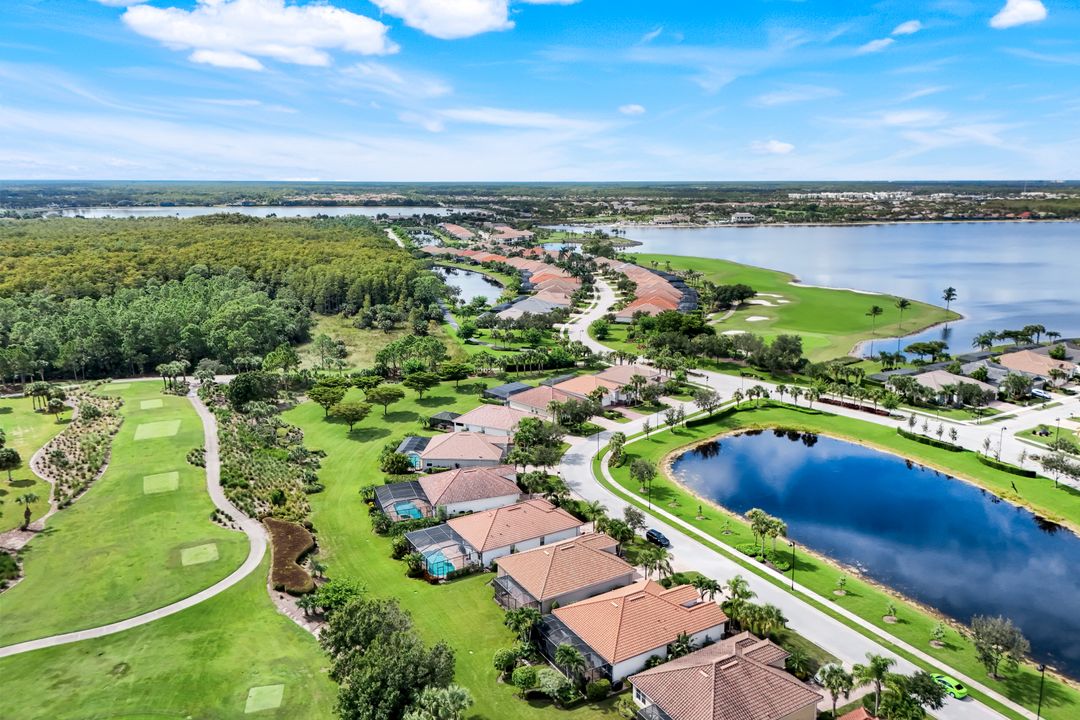 9090 Limestone Ln, Naples, FL 34120