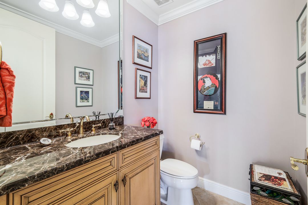 525 Avellino Isles Cir #33101, Naples, FL 34119