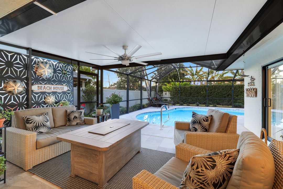 585 100th Ave N, Naples, FL 34108