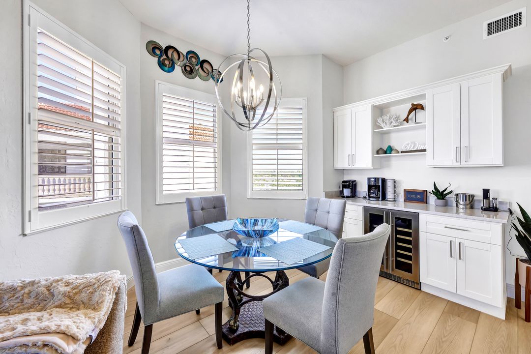 460 Launch Cir #604, Naples, FL 34108