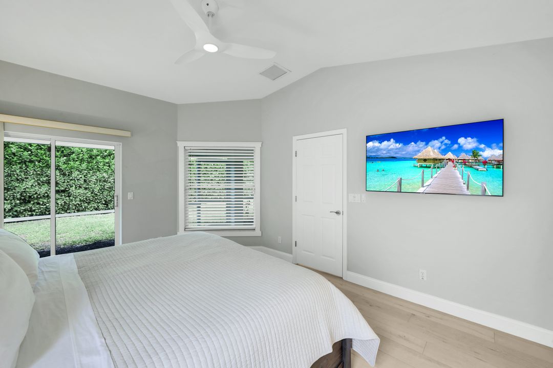 7661 San Sebastian Way, Naples, FL 34109