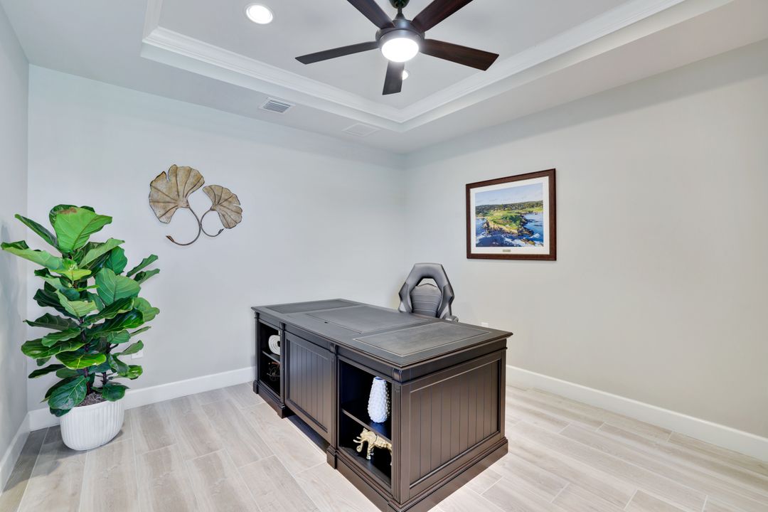 7597 Blackberry Dr, Naples, FL 34114