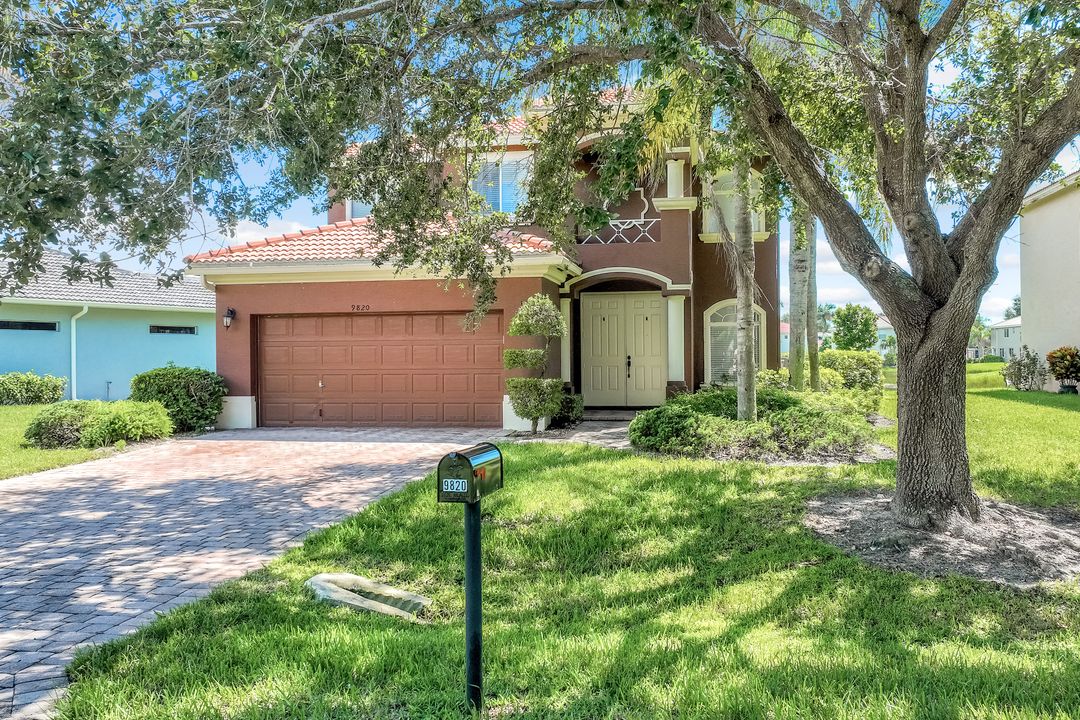 9820 Springlake Cir, Estero, FL 33928