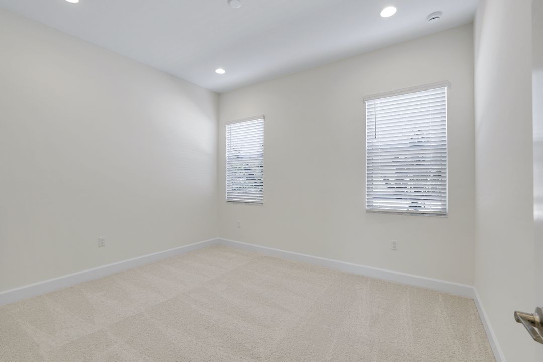 2687 Ridgecrest Pl, Naples, FL 34112